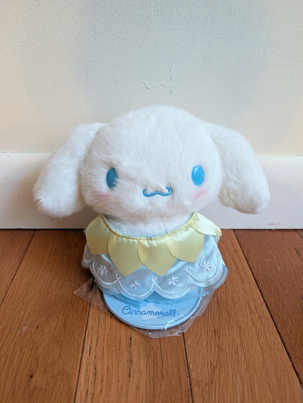 Sanrio Cinnamoroll 6" Plush On Stand Magnetic Japan 2022 Daisy Dress